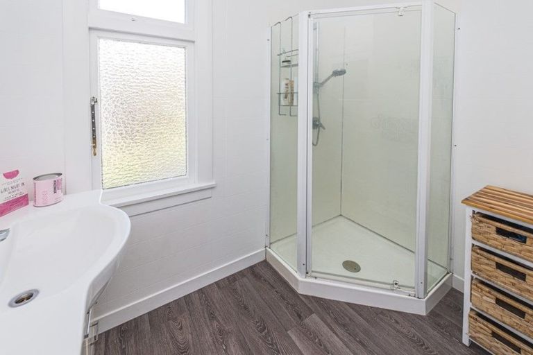 Photo of property in 2 Moore Avenue, Tawhero, Whanganui, 4501