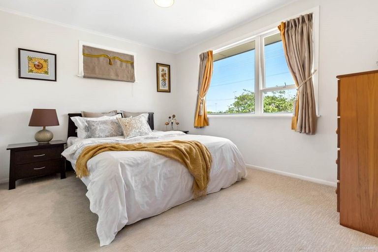 Photo of property in 126 Archers Road, Glenfield, Auckland, 0629