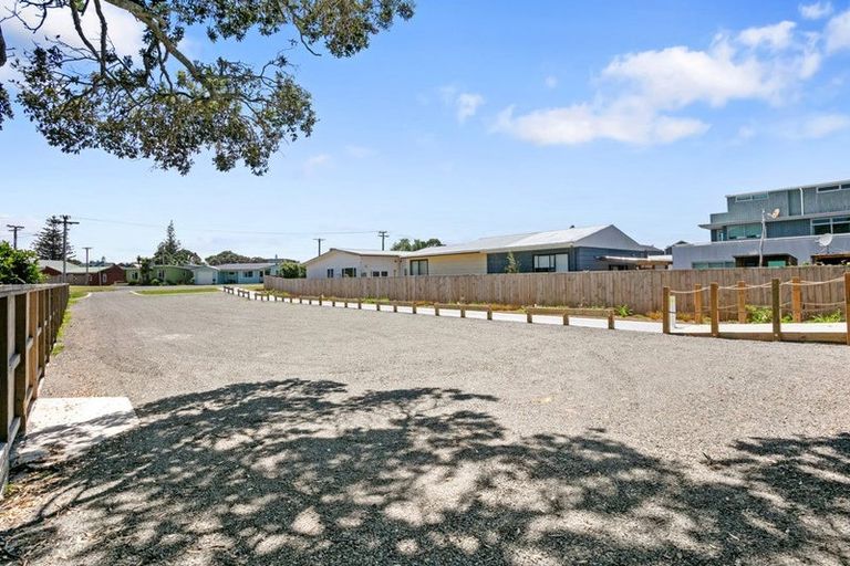 Photo of property in 53a Hillview Road, Waihi Beach, 3611