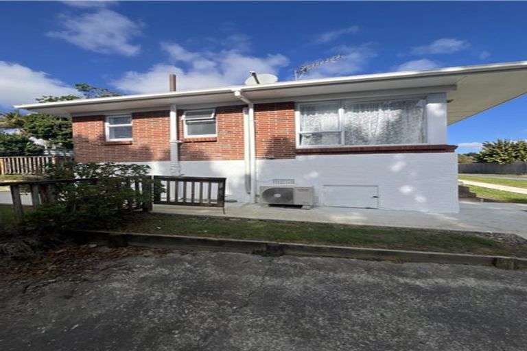 Photo of property in 15 Freshney Place, Hillpark, Auckland, 2102