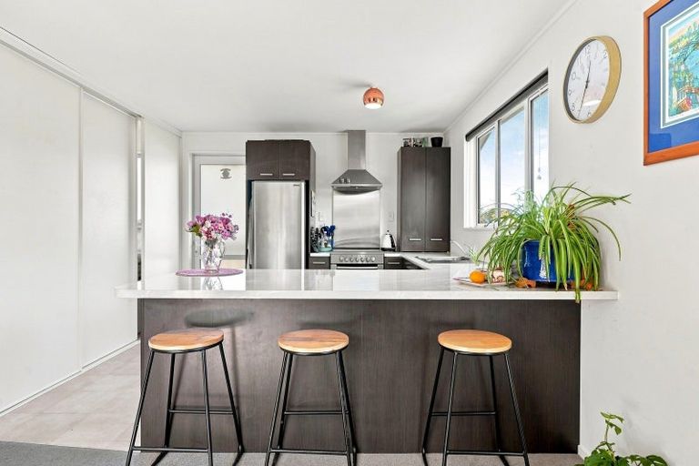Photo of property in 57 Chorley Avenue, Massey, Auckland, 0614