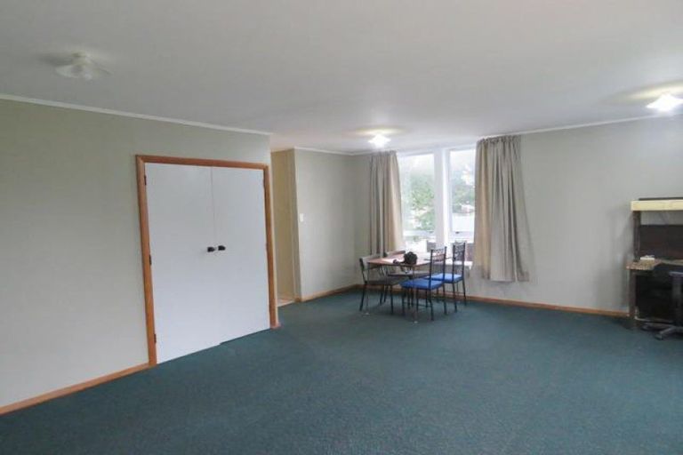 Photo of property in 19 Cook Street, Marfell, New Plymouth, 4310