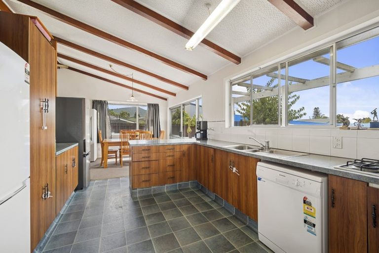 Photo of property in 5 Rameses Place, Pomare, Rotorua, 3015
