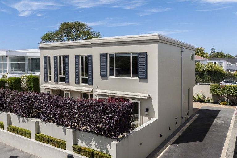 Photo of property in 152 Merivale Lane, Merivale, Christchurch, 8014