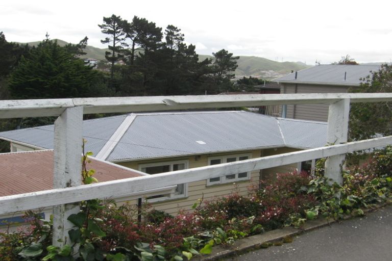 Photo of property in 79 Helston Road, Paparangi, Wellington, 6037