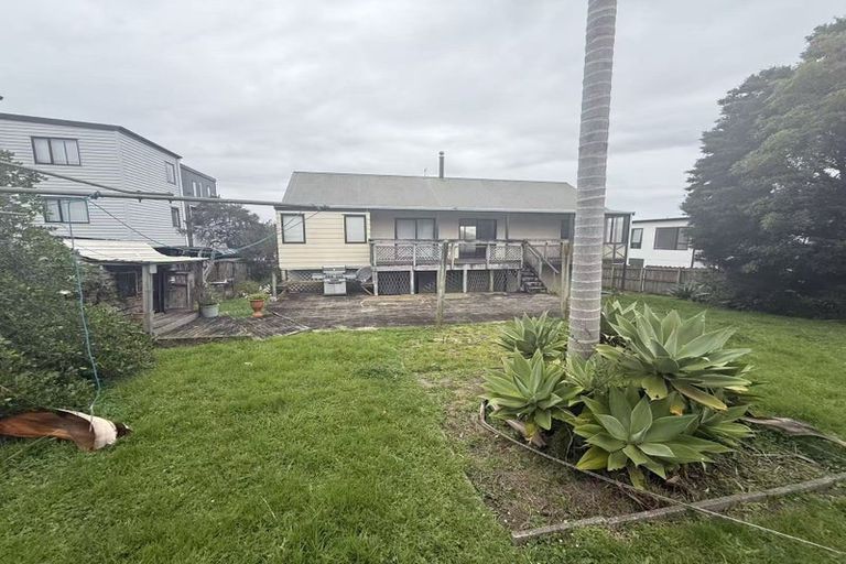 Photo of property in 19 Crosby Road, West Harbour, Auckland, 0618