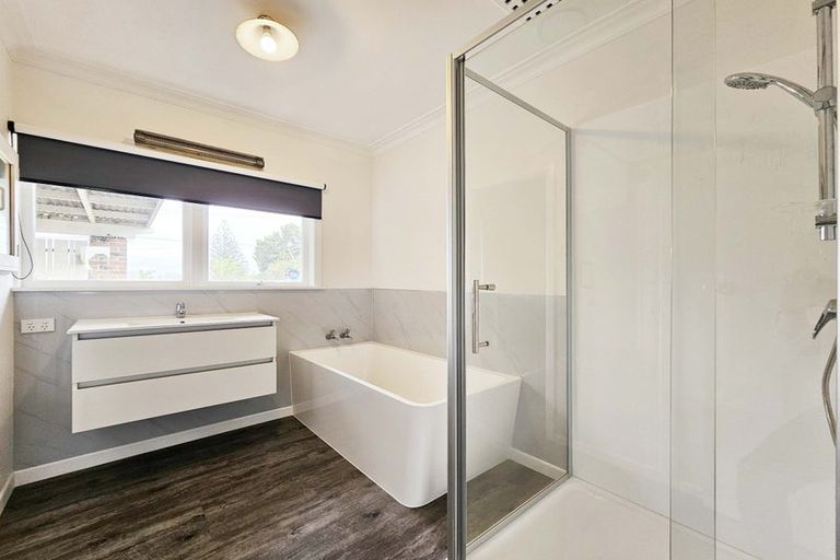 Photo of property in 6 Boundary Road, Opaheke, Papakura, 2113