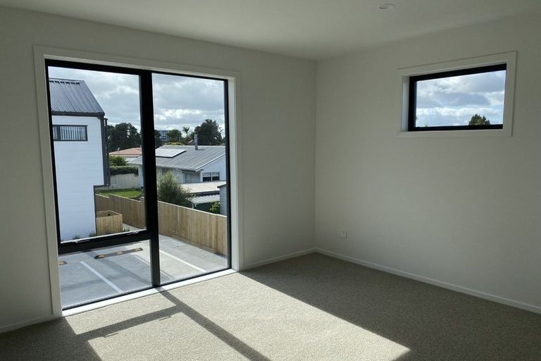 Photo of property in 3/43 Yeovil Road, Te Atatu Peninsula, Auckland, 0610