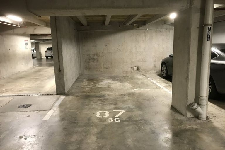 Photo of property in Montreaux, 164 The Terrace, Wellington Central, Wellington, 6011