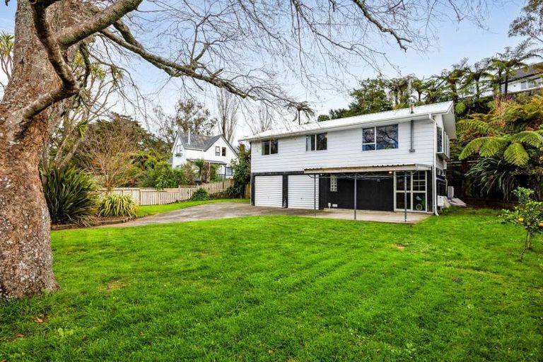 Photo of property in 73 Heta Road, Highlands Park, New Plymouth, 4312
