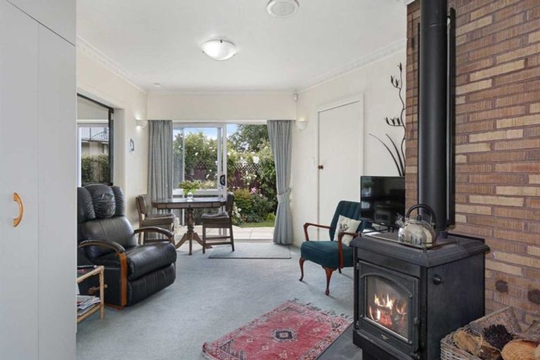 Photo of property in 90 Teesdale Street, Burnside, Christchurch, 8053