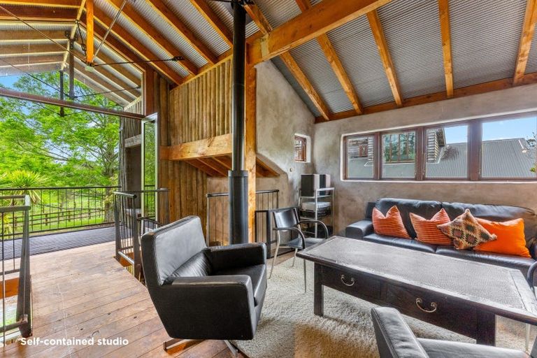 Photo of property in 42 Dysart Lane, Kumeu, 0891