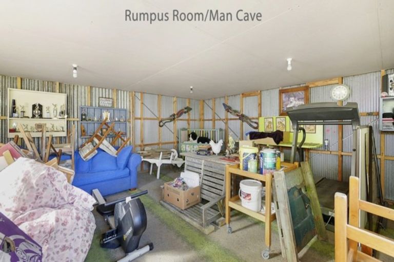 Photo of property in 16 Leeston And Lake Road, Leeston, 7632