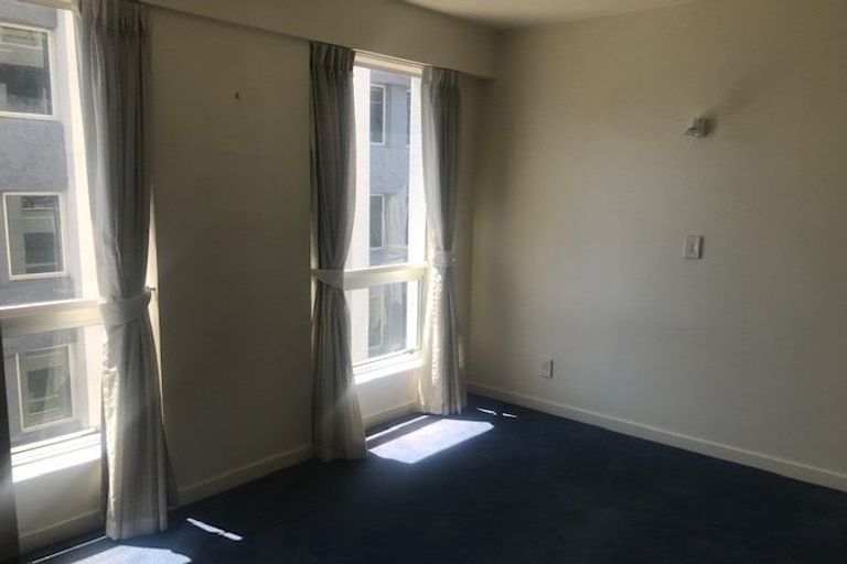 Photo of property in Terrace Heights Apartments, 9b/163 The Terrace, Wellington Central, Wellington, 6011