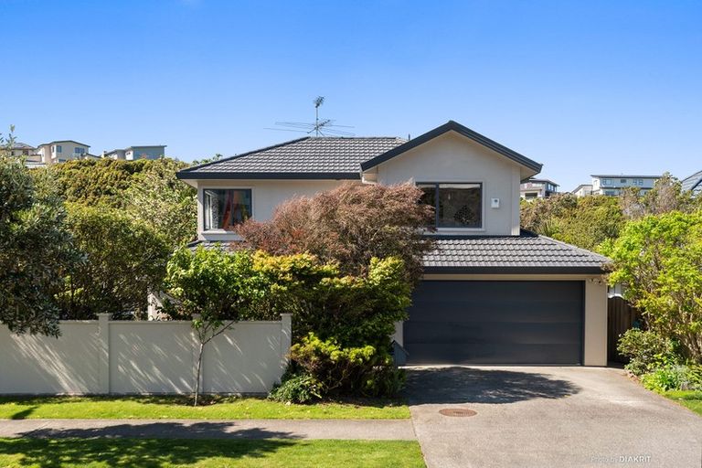 Photo of property in 24 Amesbury Drive, Churton Park, Wellington, 6037