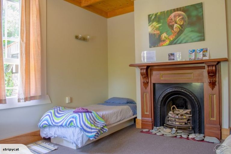 Photo of property in Jugglers Rest Backpackers, 8 Canterbury Street, Picton, 7220