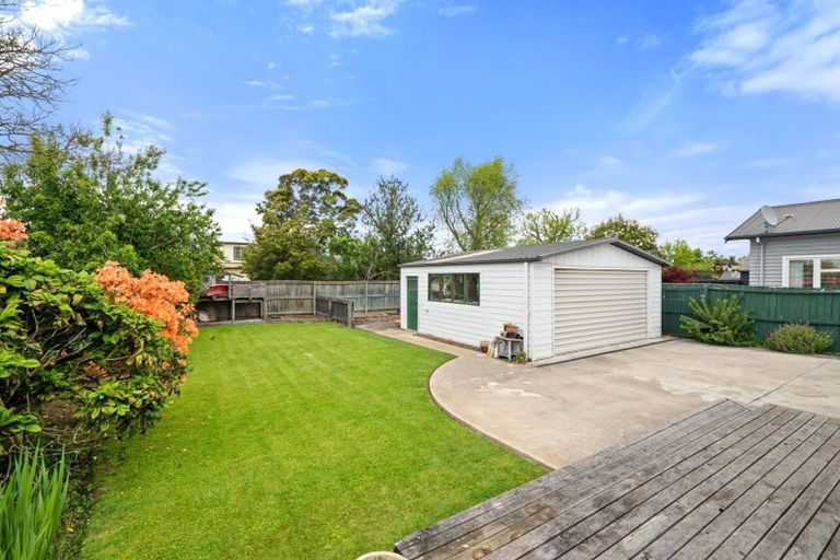 Photo of property in 162 Weston Road, St Albans, Christchurch, 8052