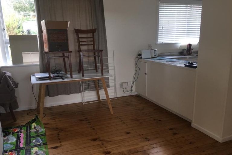 Photo of property in 1b Durham Street, Cannons Creek, Porirua, 5024