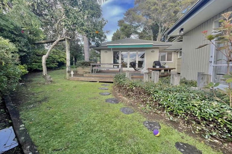 Photo of property in 10 Dodson Avenue, Milford, Auckland, 0620