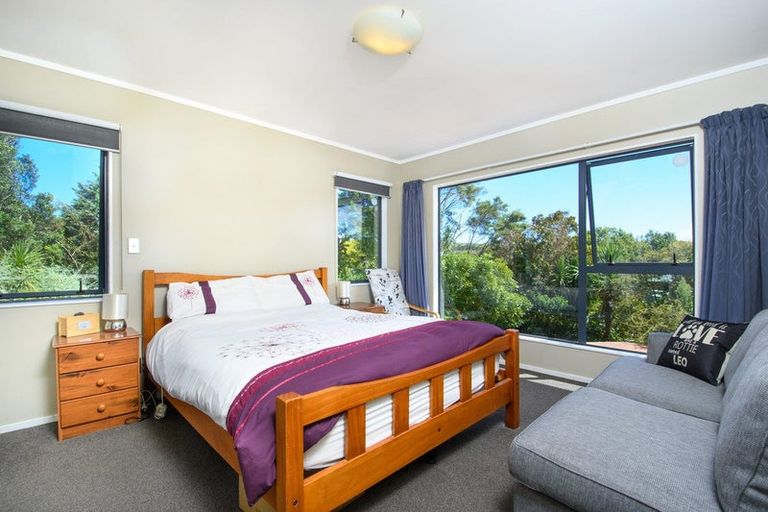 Photo of property in 15 Buttercup Place, Waimauku, 0812