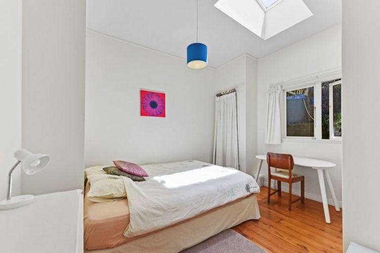 Photo of property in 60 Renwick Place, Nelson South, Nelson, 7010