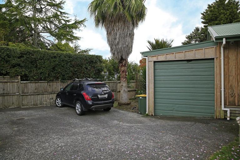 Photo of property in 1 Churchouse Road, Greenhithe, Auckland, 0632