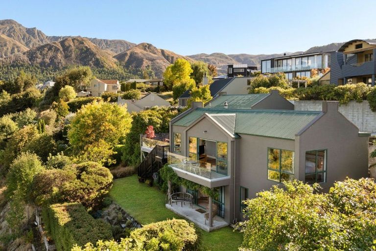 Photo of property in 11 Cotter Avenue, Arrowtown, 9302