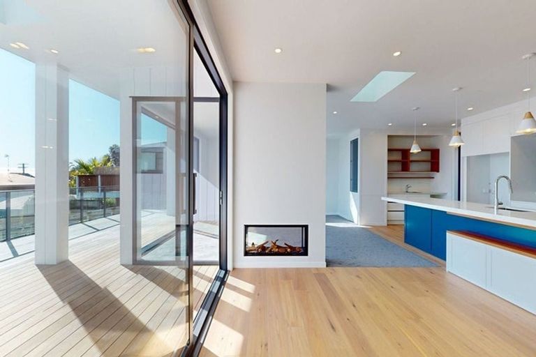 Photo of property in 39 Kotare Street, Waikanae, 5036