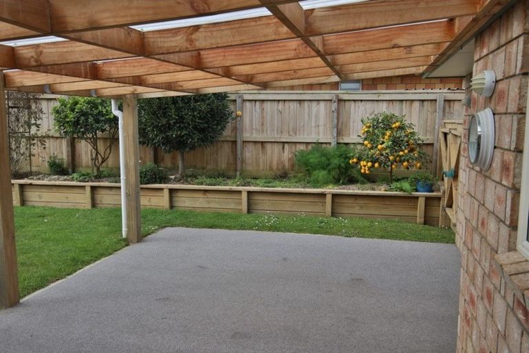 Photo of property in 2 Halyard Loop, Haruru, 0204