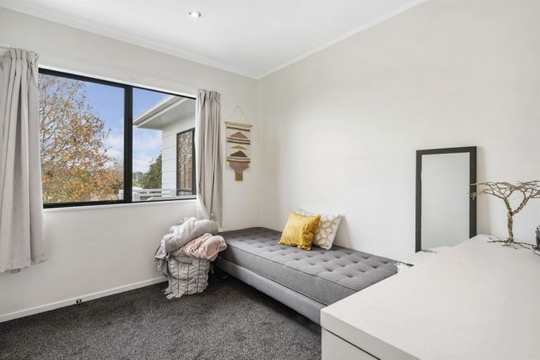 Photo of property in 13 Benchmark Drive, Massey, Auckland, 0614