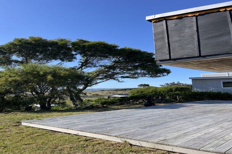 Photo of property in 14 Pukenui Drive, Mahia, 4198