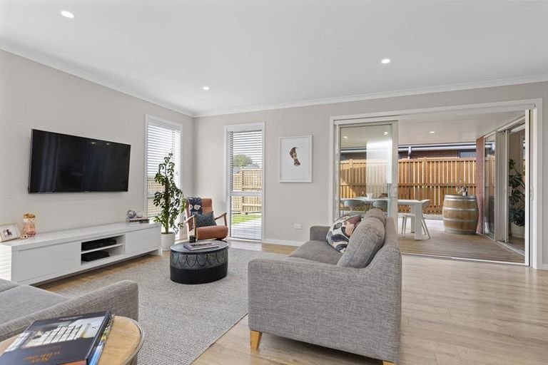 Photo of property in 11 Jarrett Terrace, Leamington, Cambridge, 3432