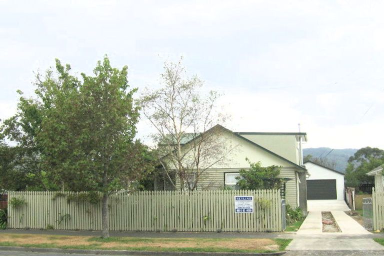 Photo of property in 72 Fraser Crescent, Elderslea, Upper Hutt, 5018