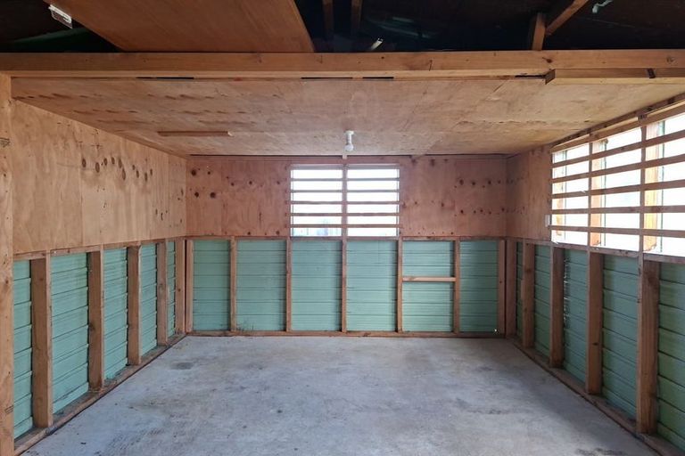 Photo of property in 11a Cochrane Street, Fairy Springs, Rotorua, 3015