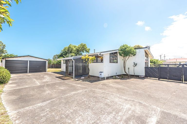 Photo of property in 33 Tongariro Street, Castlecliff, Whanganui, 4501