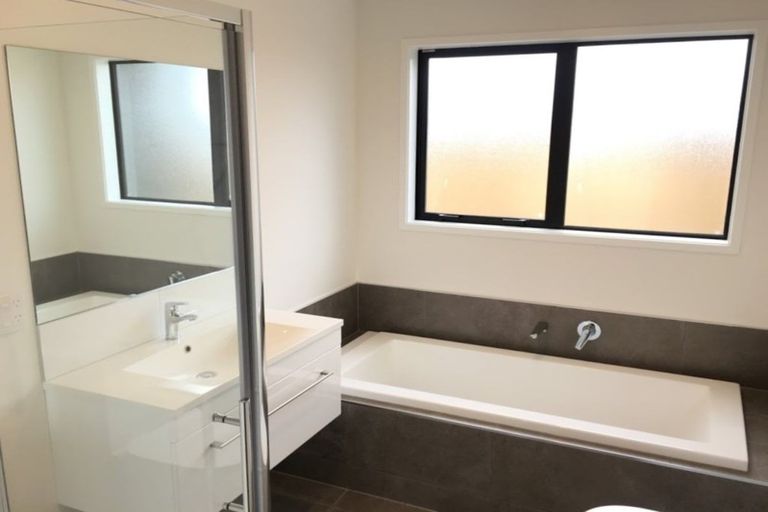 Photo of property in 11 Longcot Drive, Rolleston, 7615