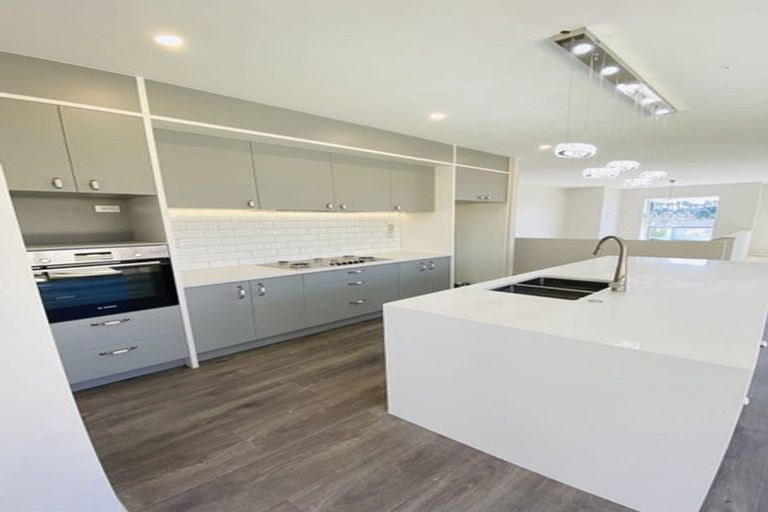 Photo of property in 38 Takurua Terrace, Orewa, 0931