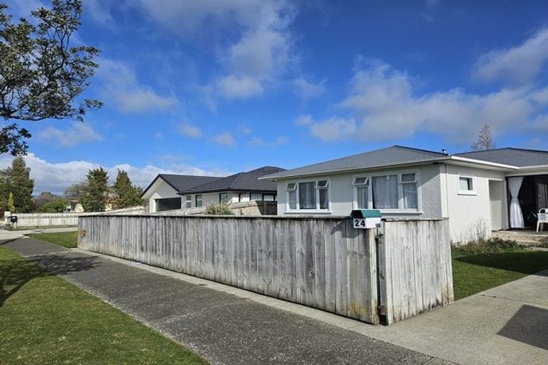 Photo of property in 24 Pitama Road, Awapuni, Palmerston North, 4412