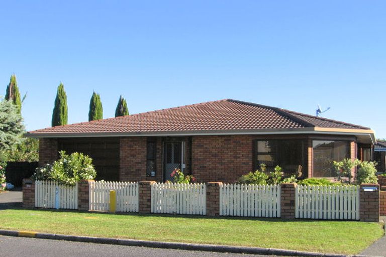 Photo of property in 20a Alice Avenue, Orewa, 0931