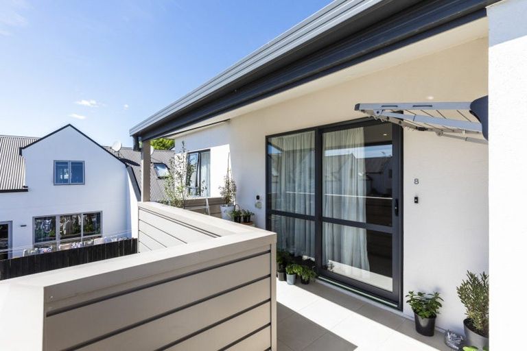 Photo of property in 80h Shakespeare Road, Waltham, Christchurch, 8023