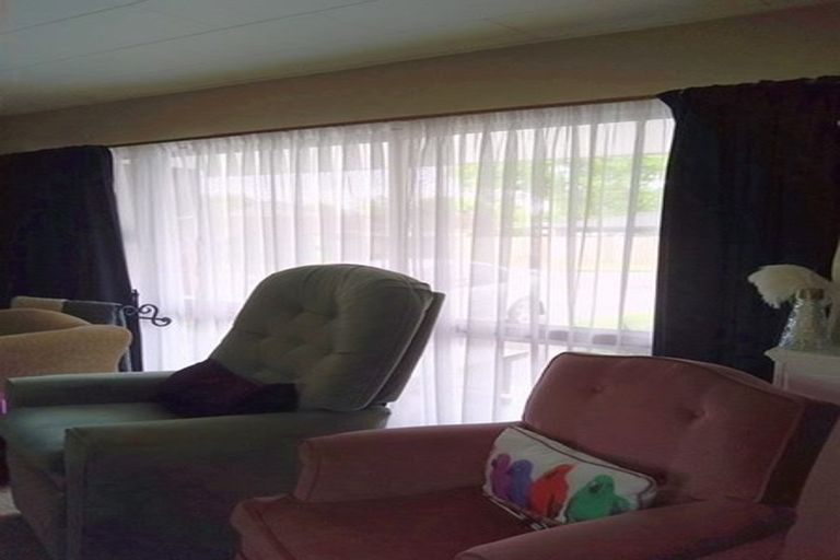 Photo of property in 1 Bale Place, Havelock North, 4130