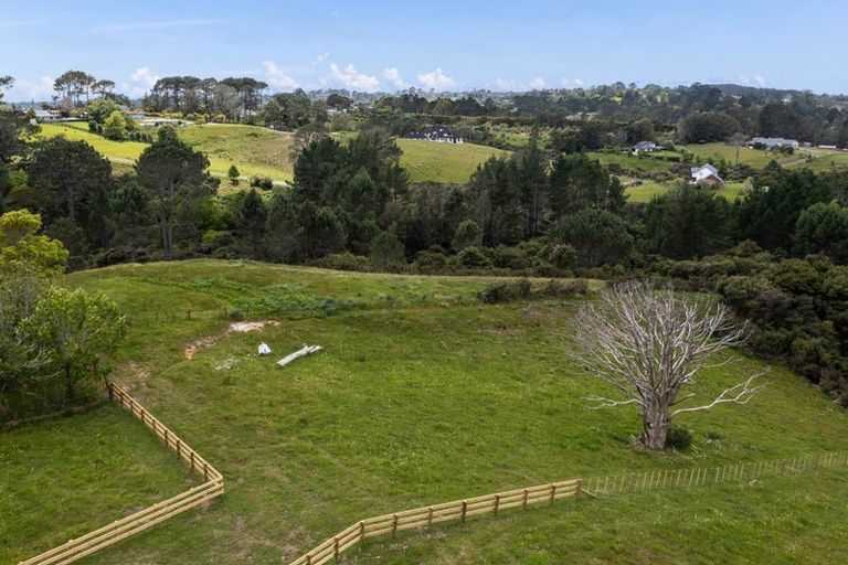 Photo of property in 679 Ridge Road, Riverhead, 0793