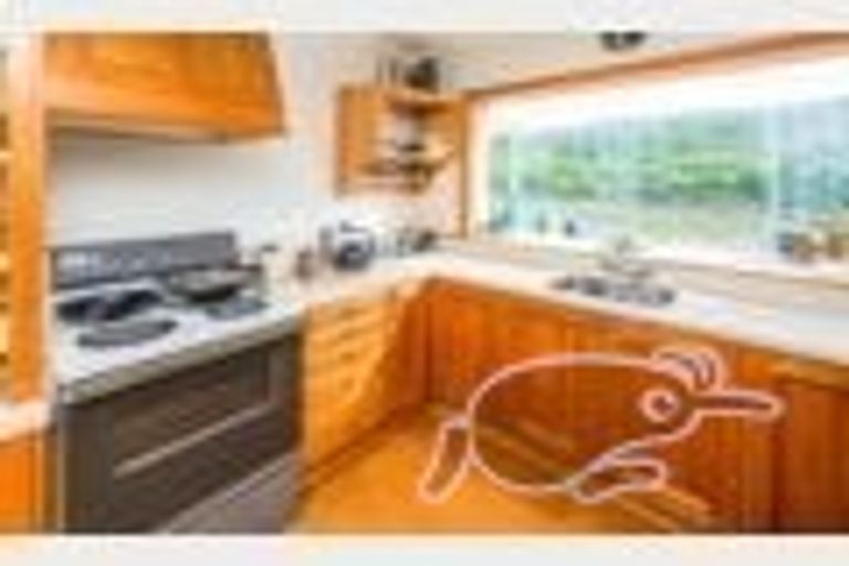 Photo of property in 37 Karewa Street, Castlecliff, Whanganui, 4501