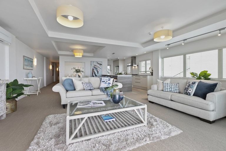 Photo of property in 1/154 Marine Parade, Mount Maunganui, 3116