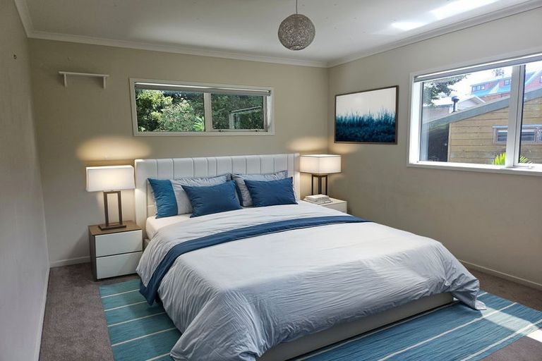 Photo of property in 15 Cantua Close, Totara Heights, Auckland, 2105