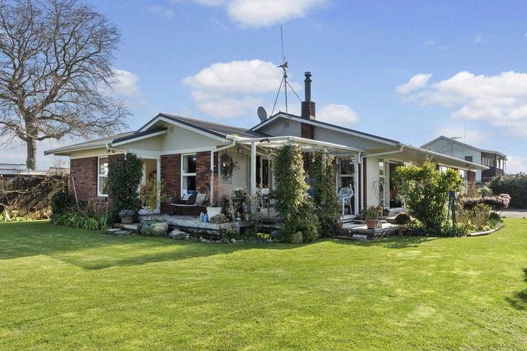 Photo of property in 16 Kingsley Street, St Andrews, Hamilton, 3200