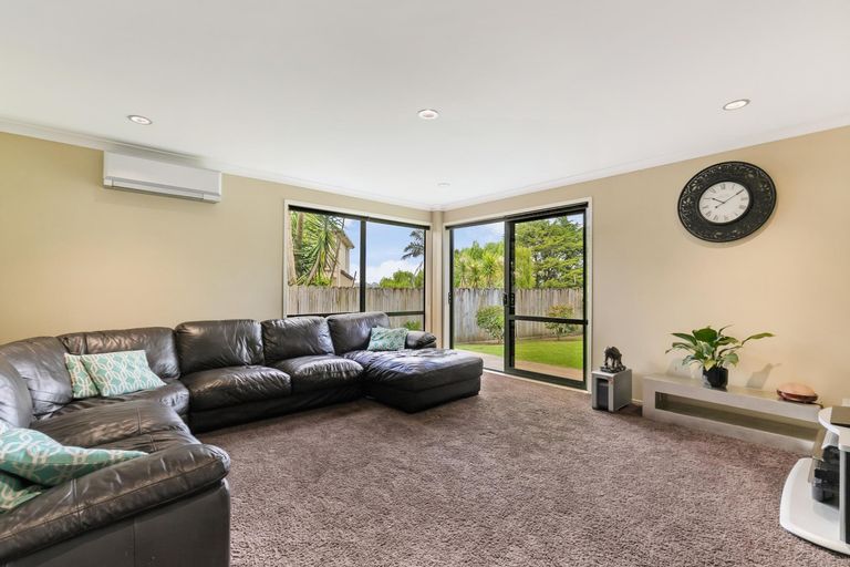 Photo of property in 17 Mull Place, Wattle Downs, Auckland, 2103