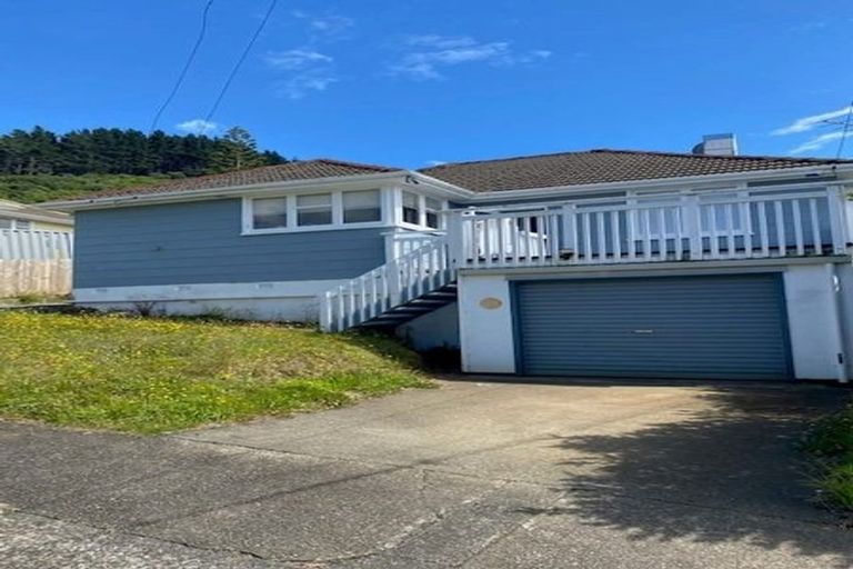 Photo of property in 5 Wakefield Terrace, Tawa, Wellington, 5028