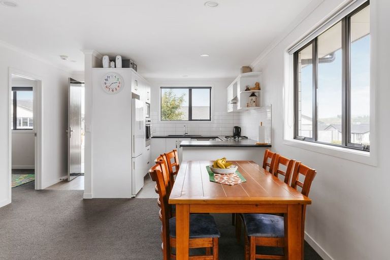 Photo of property in Waterview Estate, 5/4 Greystone Place, Omokoroa, 3114