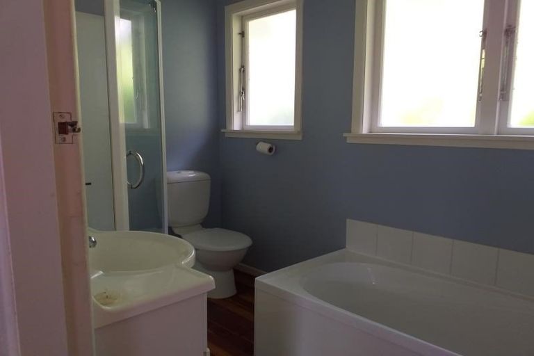 Photo of property in 17 Canterbury Street, Karori, Wellington, 6012